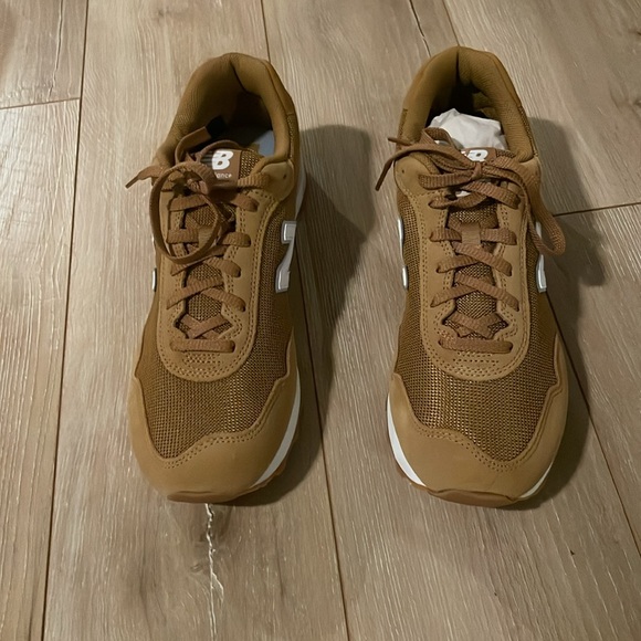 Brand new, new balance, athletic, running shoes. Never been worn. - Picture 4 of 4